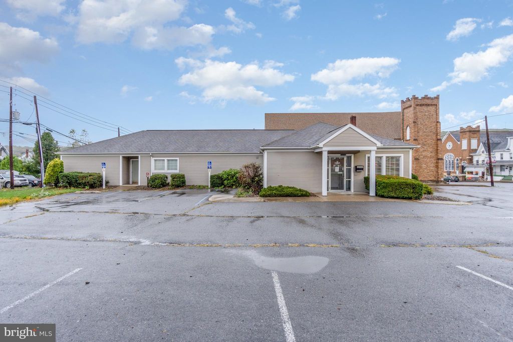 Photo of 135 E 3rd Street, MOUNT CARMEL, PA 17851 (MLS # PANU2002690)