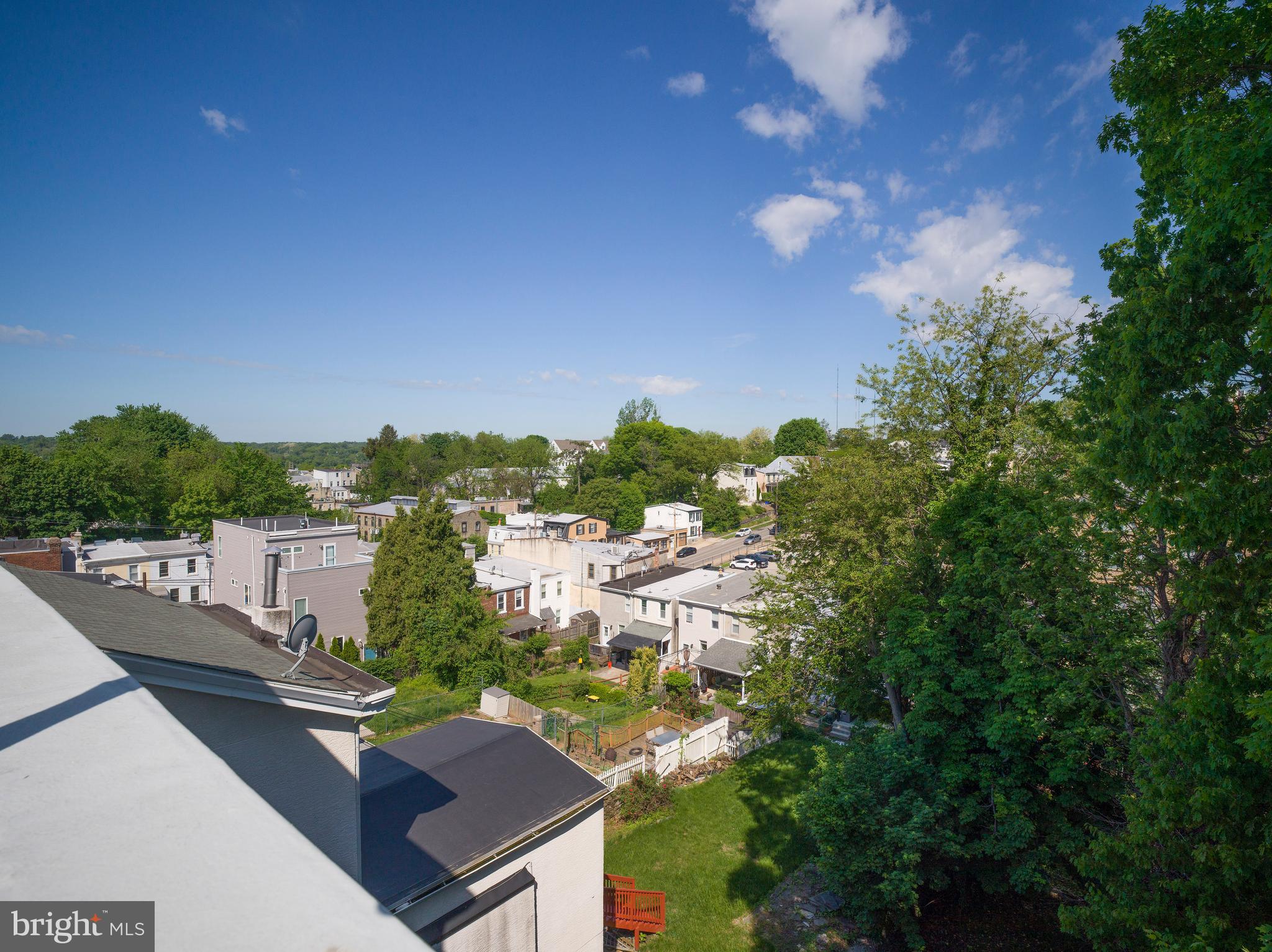 ROXBOROUGH - Residential