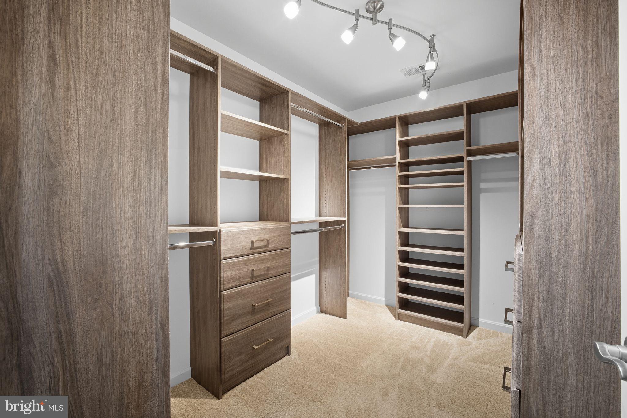 LINTON CREST - Residential