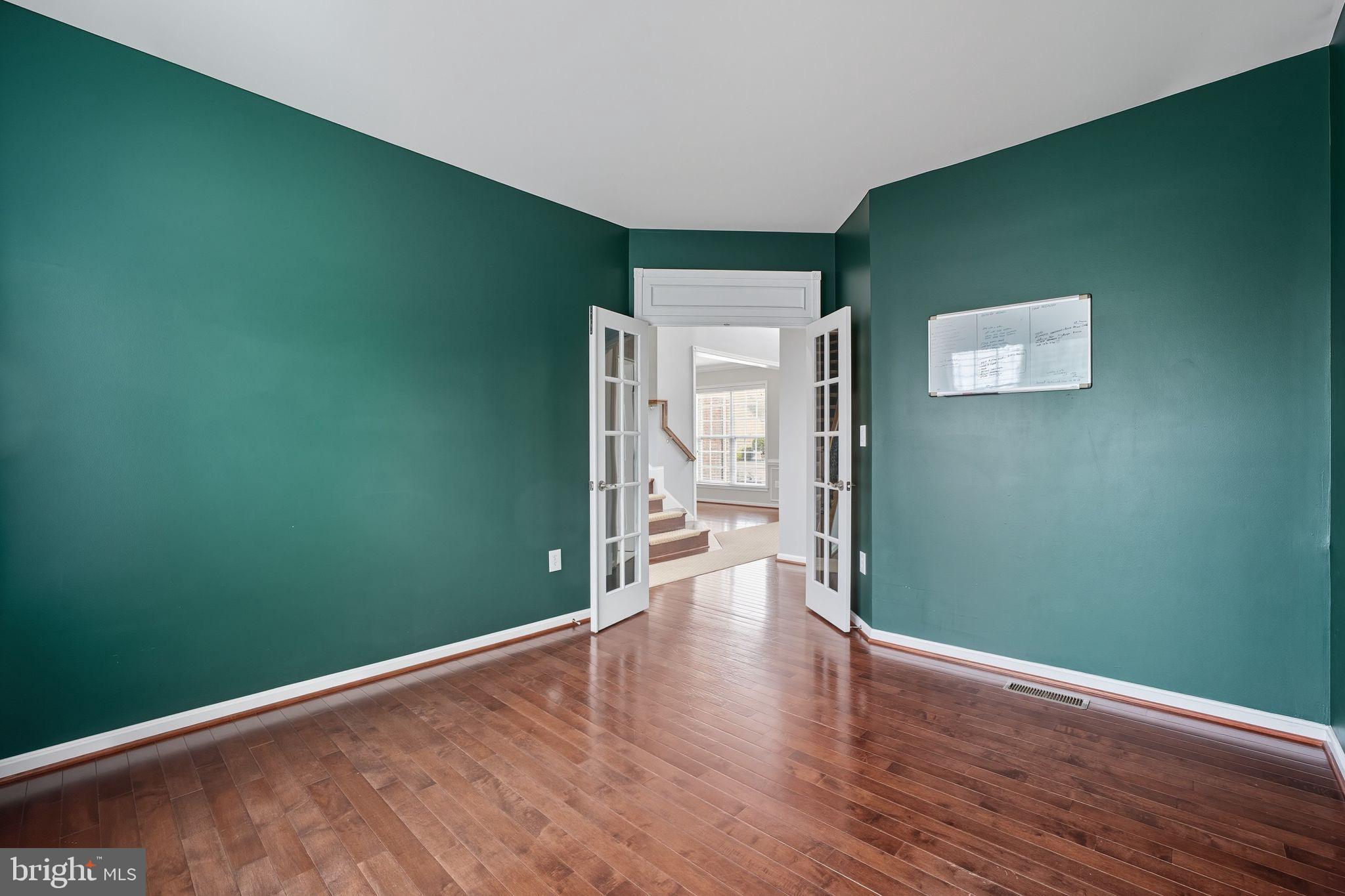 LINTON CREST - Residential