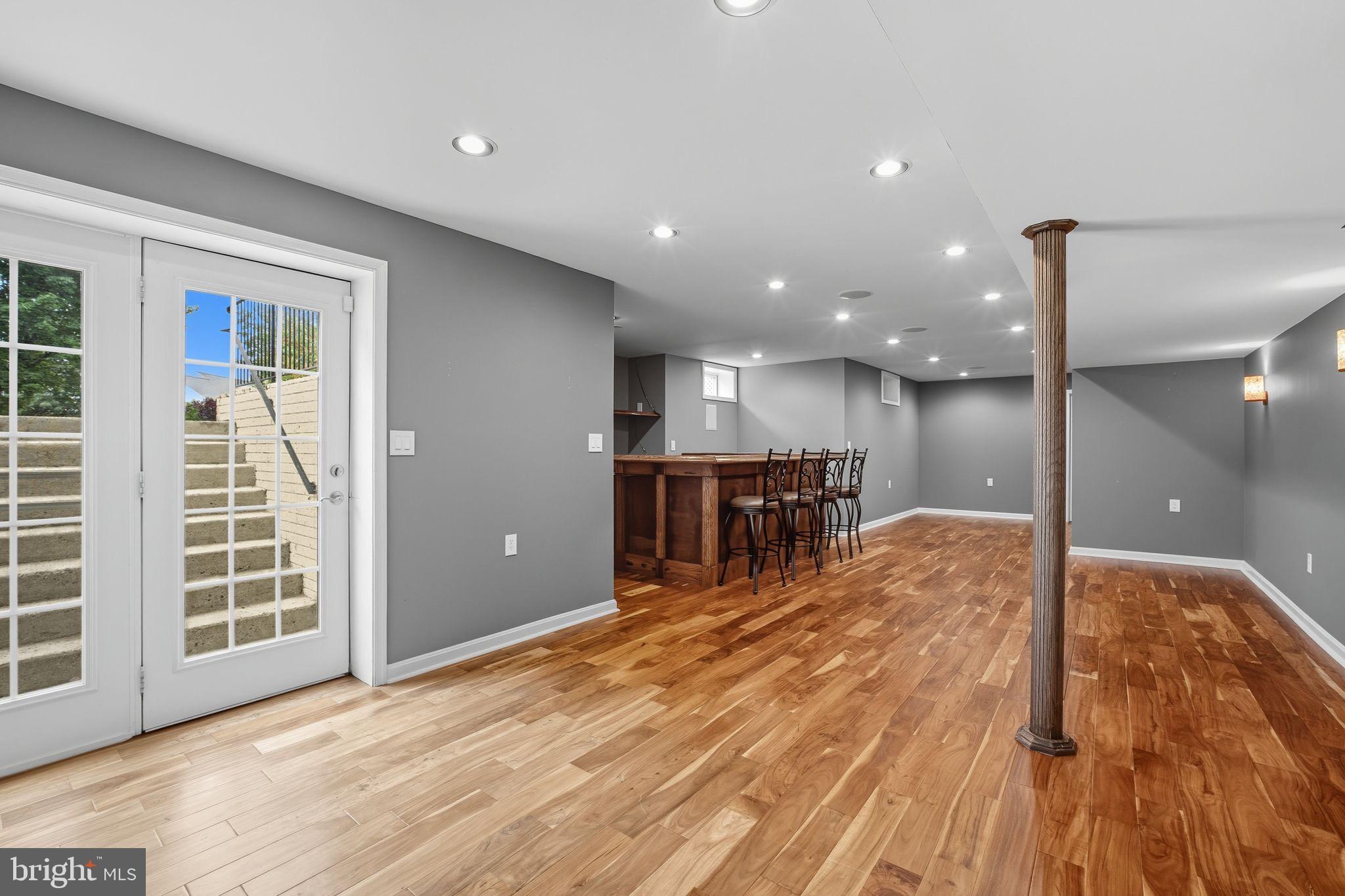 LINTON CREST - Residential