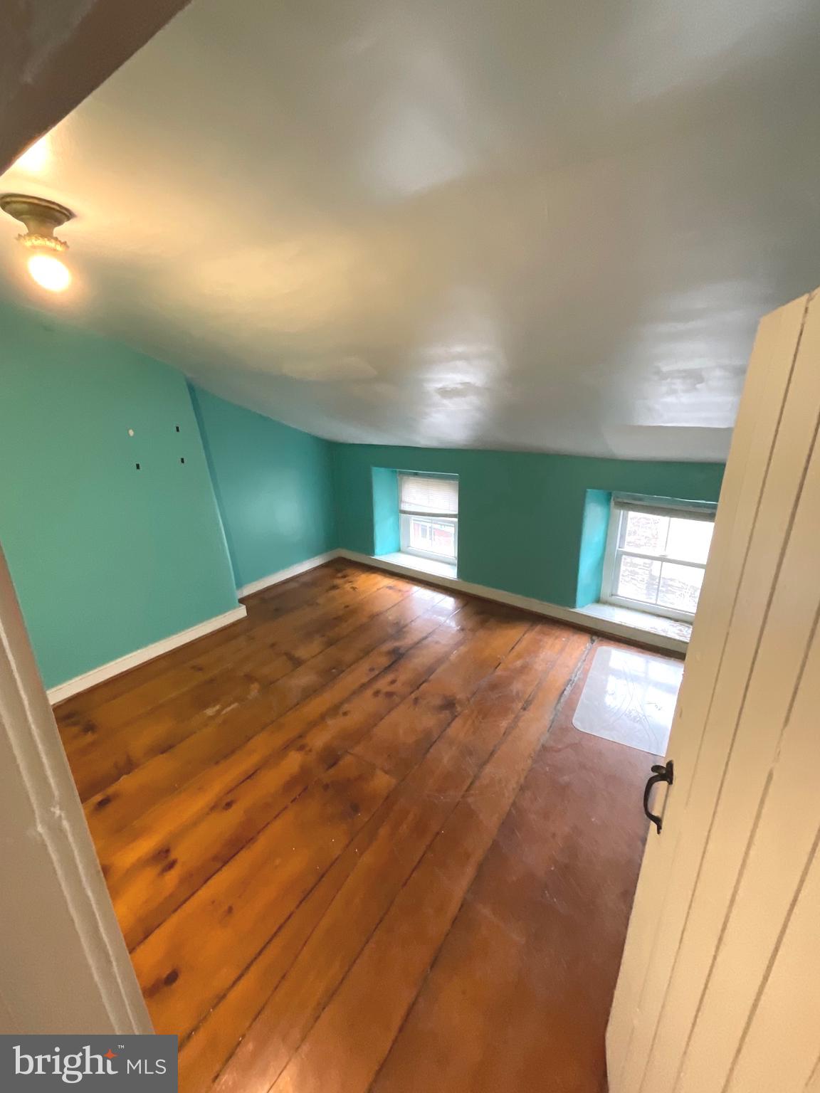 MANAYUNK - Residential Lease