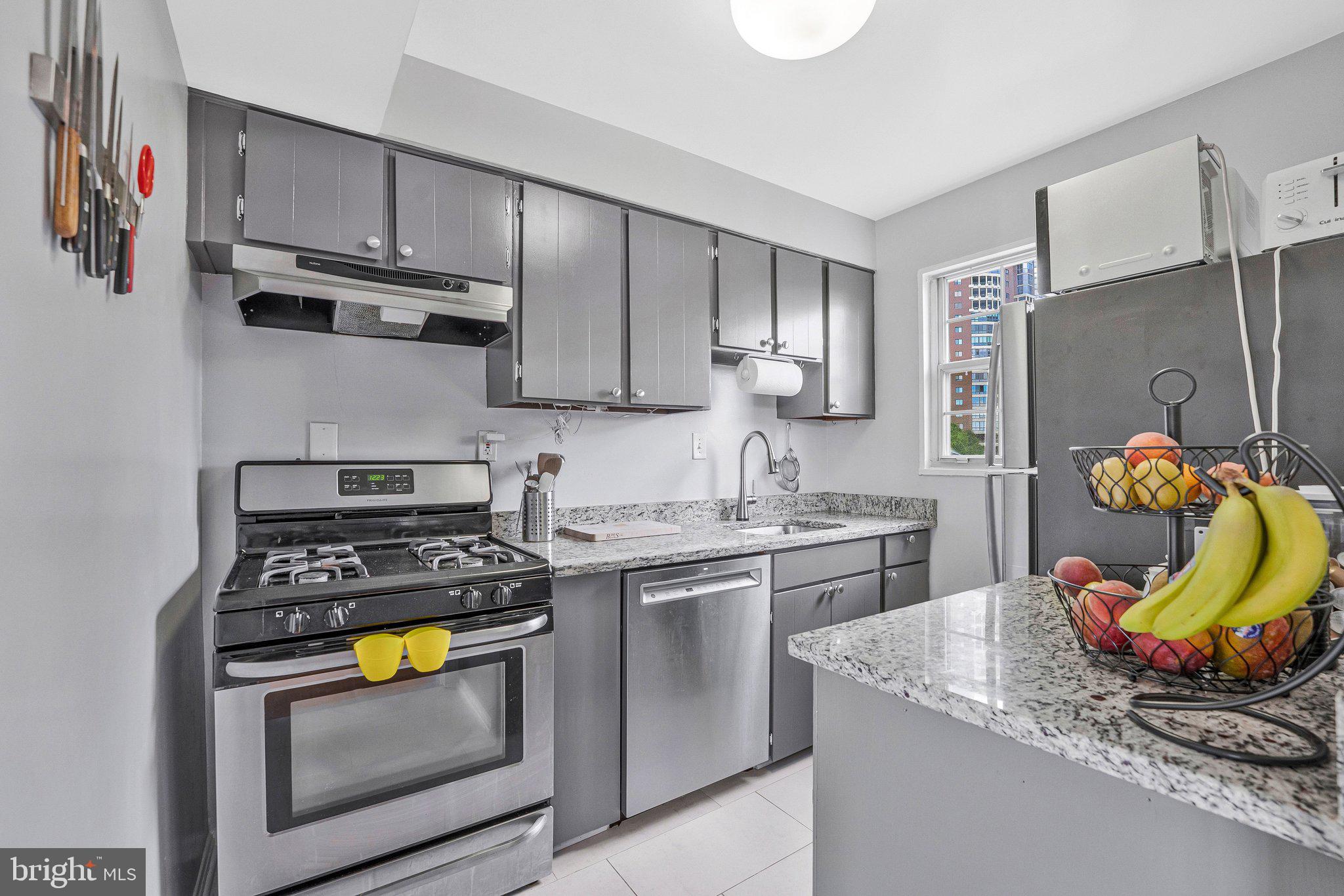 1427 N NASH STREET N N-202