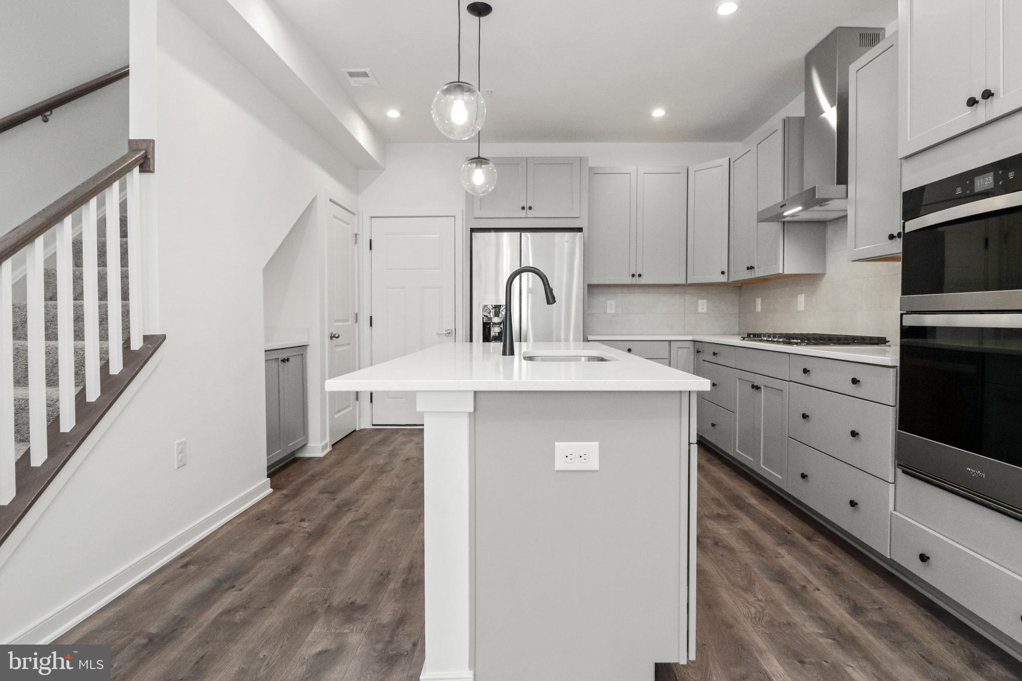 REGAL CHASE - Residential Lease