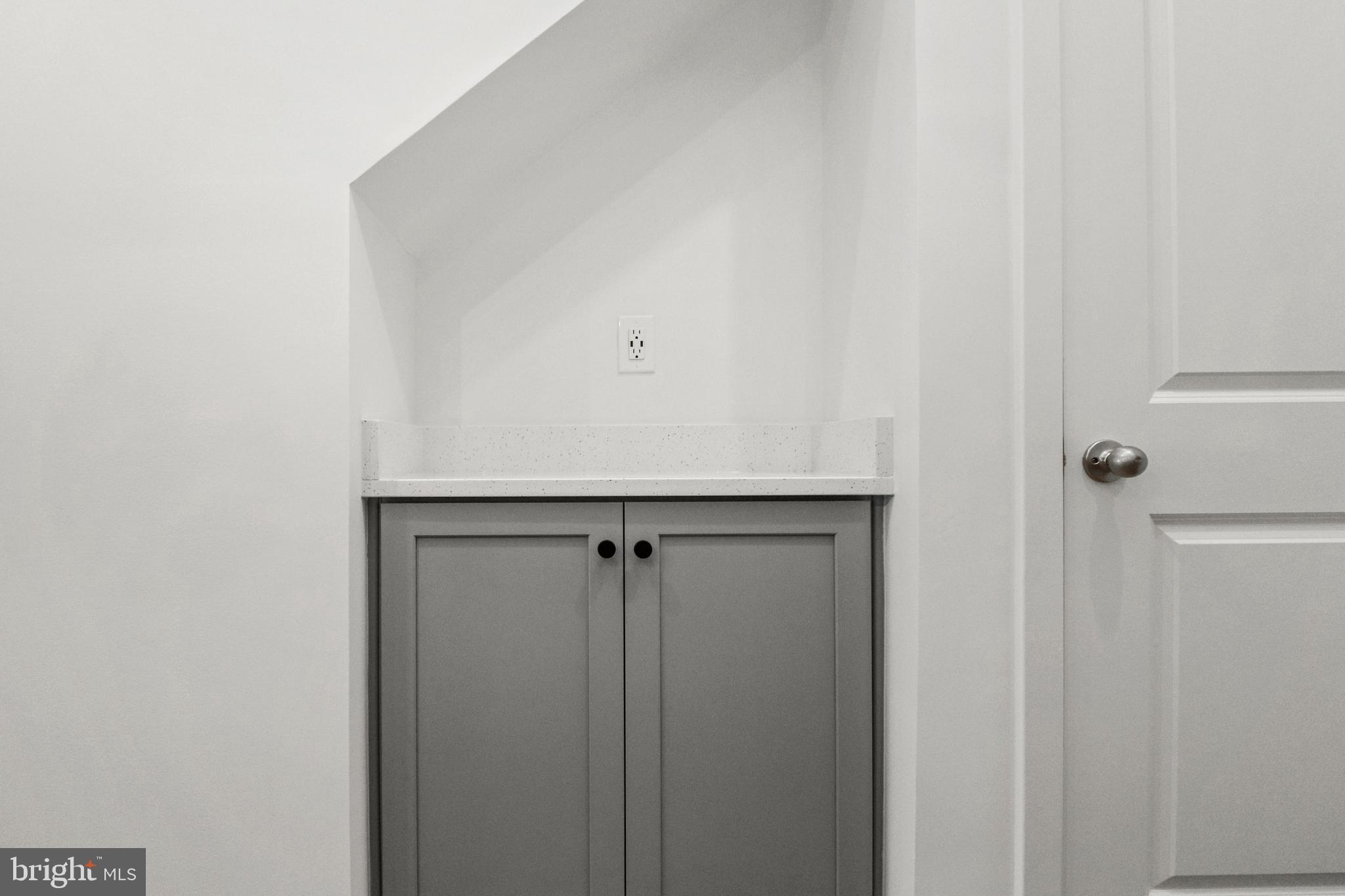 REGAL CHASE - Residential Lease