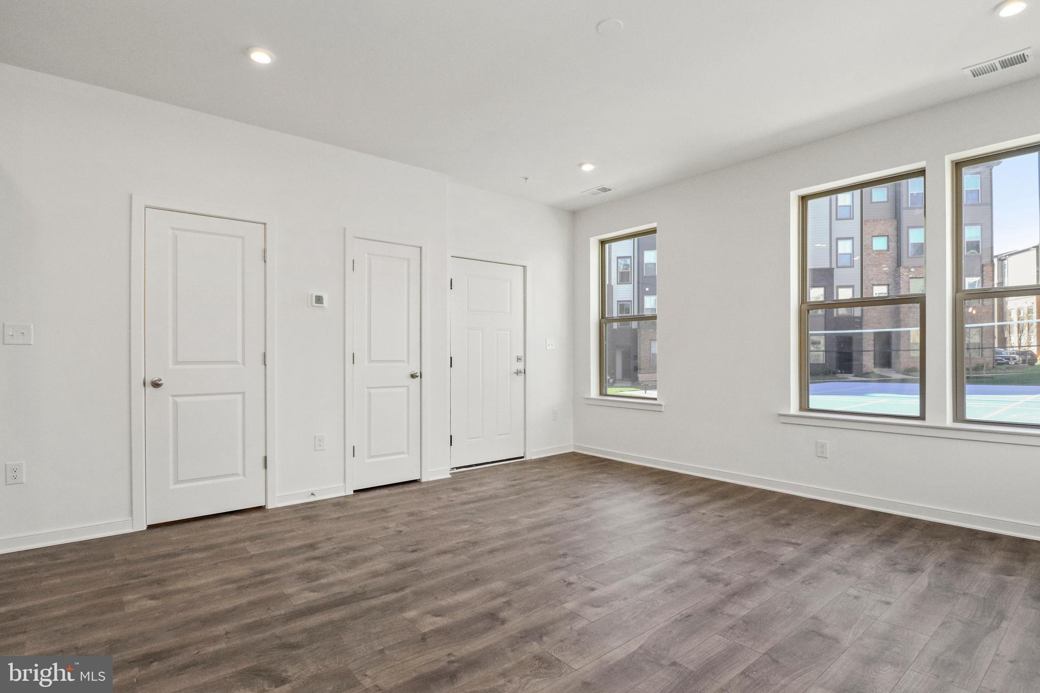 REGAL CHASE - Residential Lease