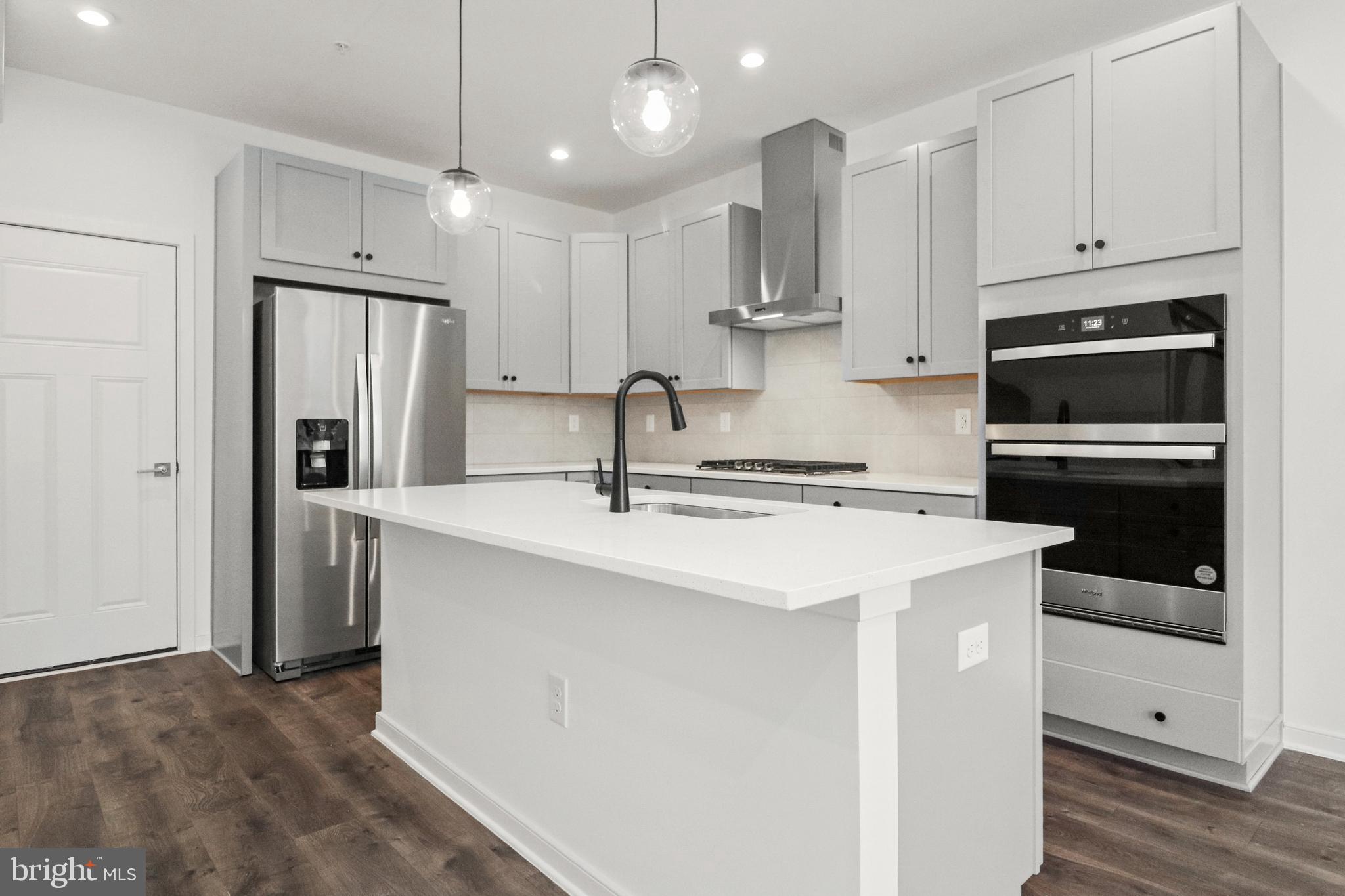 REGAL CHASE - Residential Lease