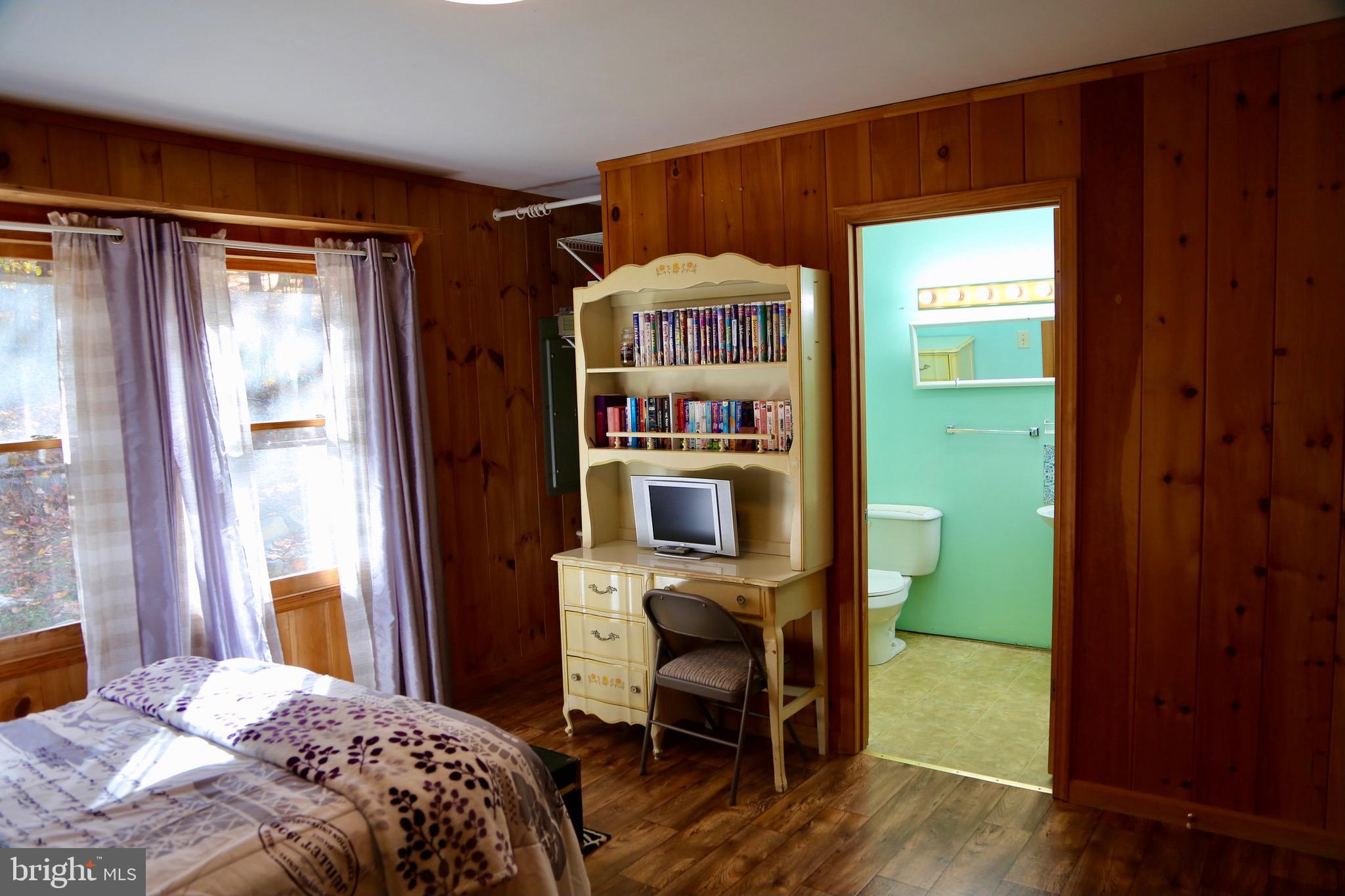 HICKORY WOODS - Residential