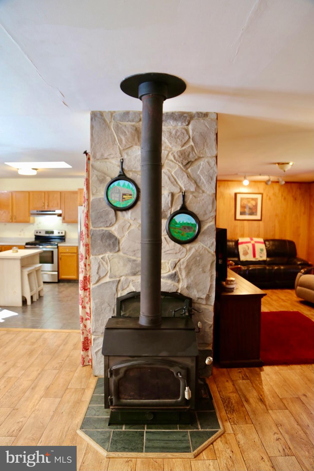 HICKORY WOODS - Residential