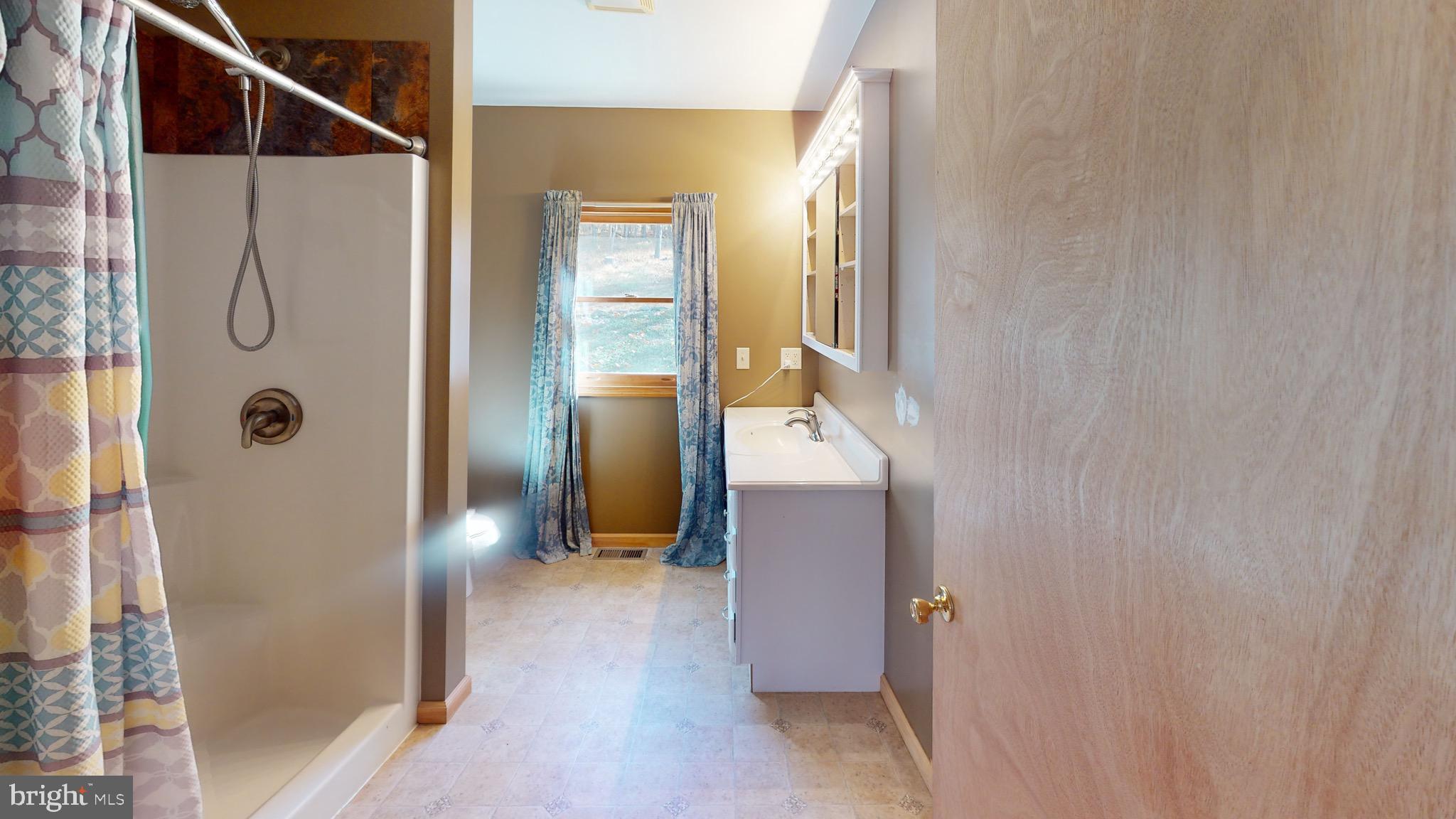 HICKORY WOODS - Residential