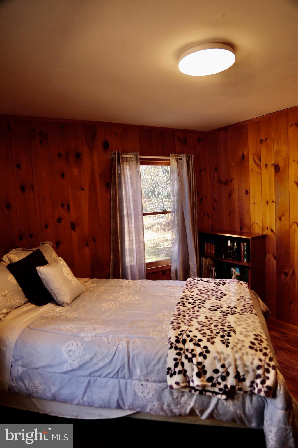 HICKORY WOODS - Residential