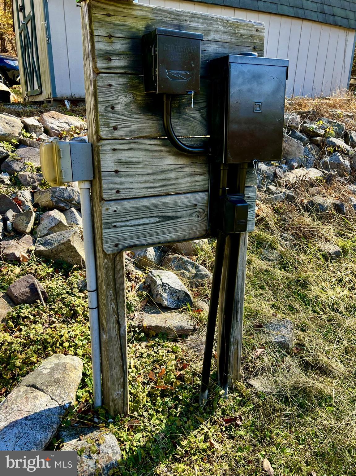 HICKORY WOODS - Residential