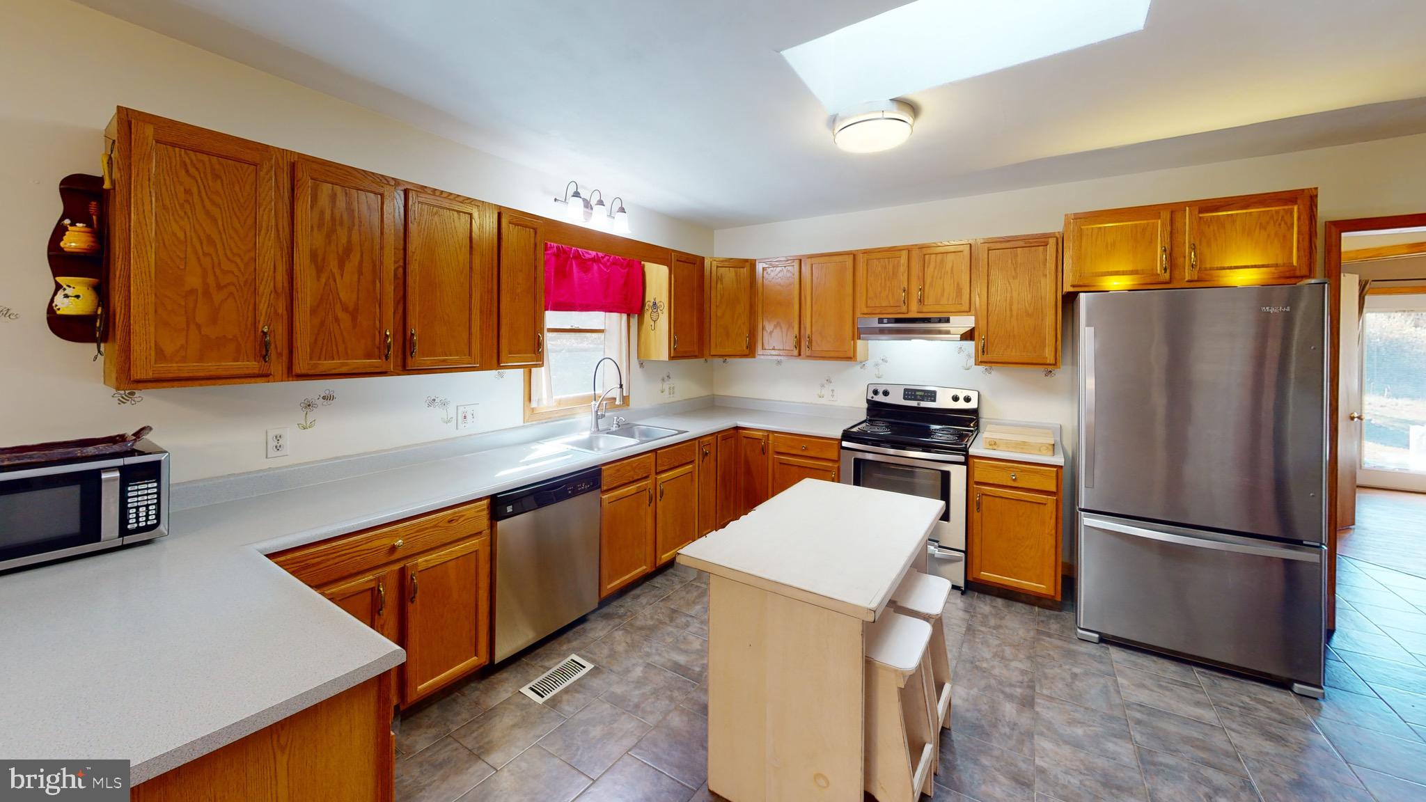 HICKORY WOODS - Residential