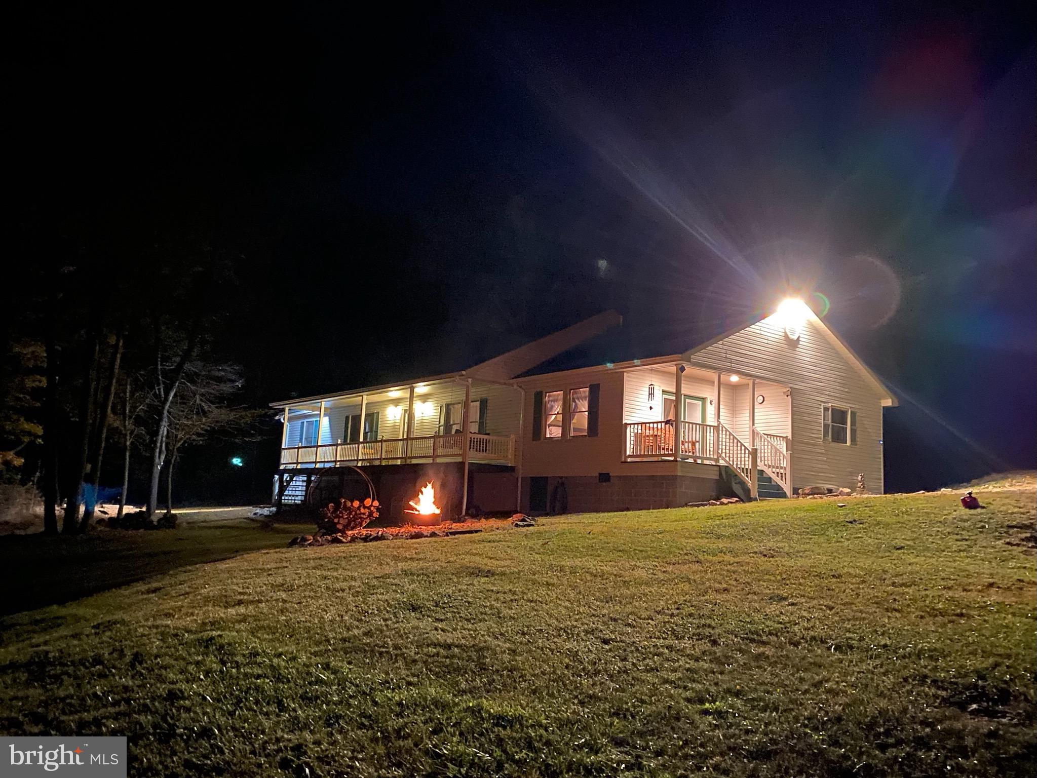 HICKORY WOODS - Residential