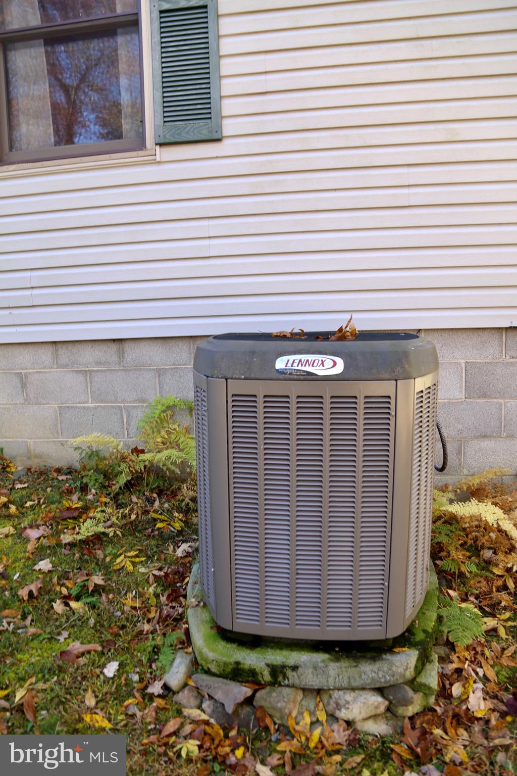 HICKORY WOODS - Residential