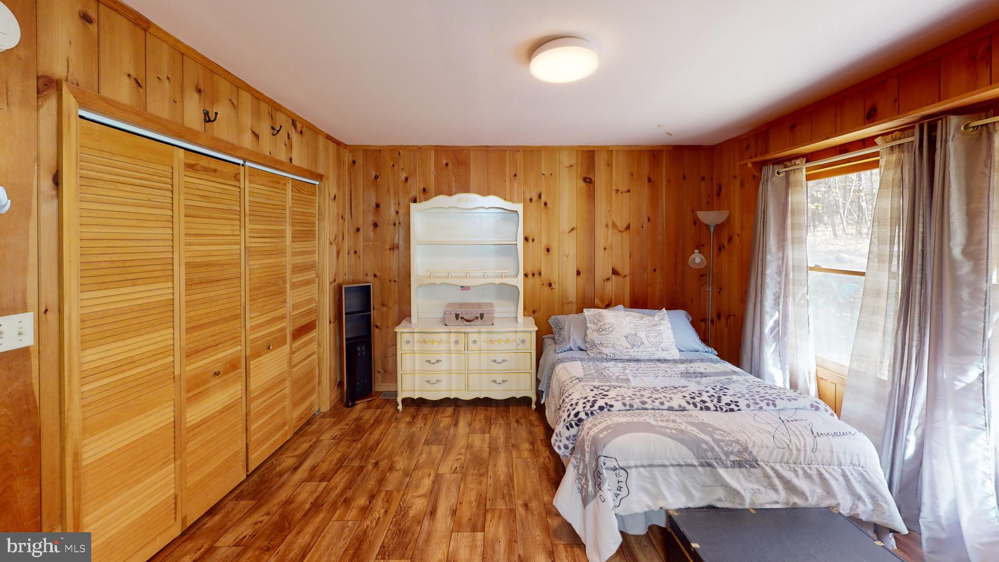 HICKORY WOODS - Residential