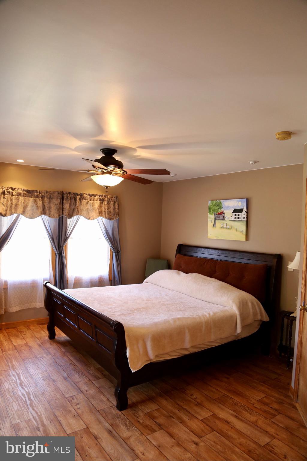 HICKORY WOODS - Residential