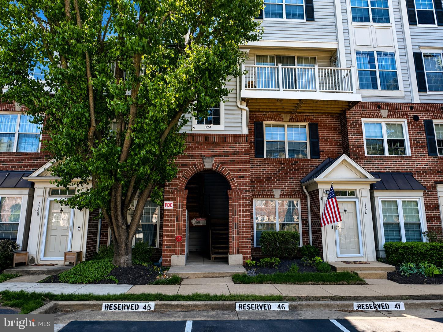 1734 KINGSGATE COURT 302