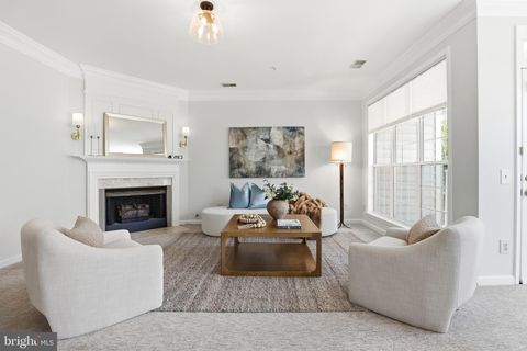 Condo For Sale - 1734 Kingsgate Court #302<br/> ALEXANDRIA, VA 22302