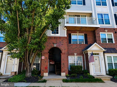 1734 KINGSGATE COURT 302 ALEXANDRIA VA 22302