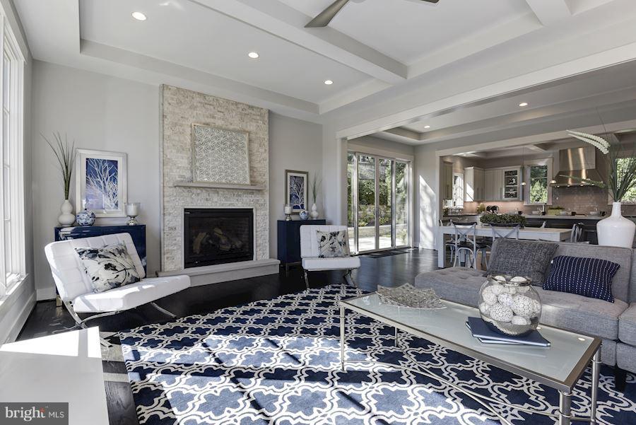 RIVERCREST - Residential