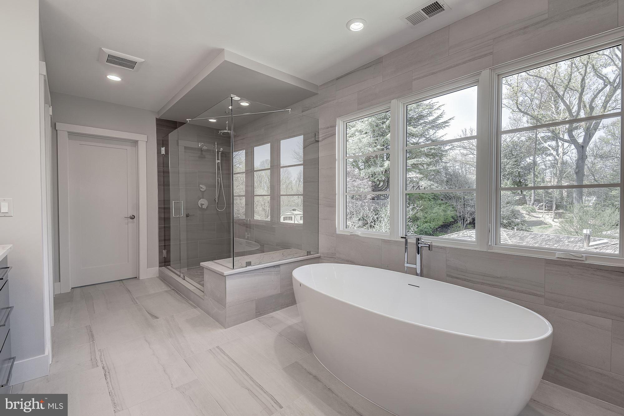 RIVERCREST - Residential