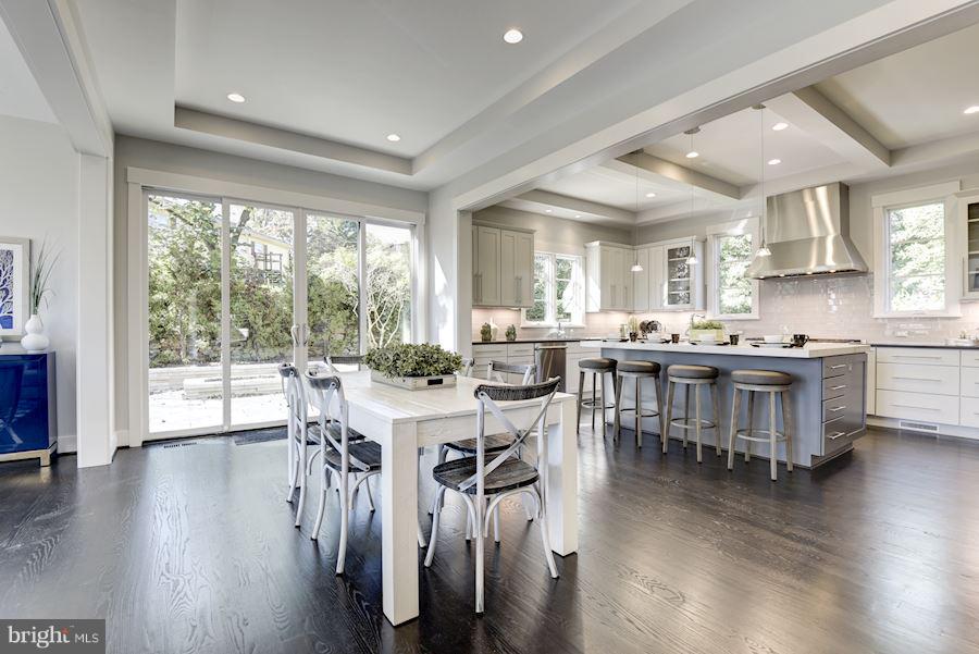 RIVERCREST - Residential