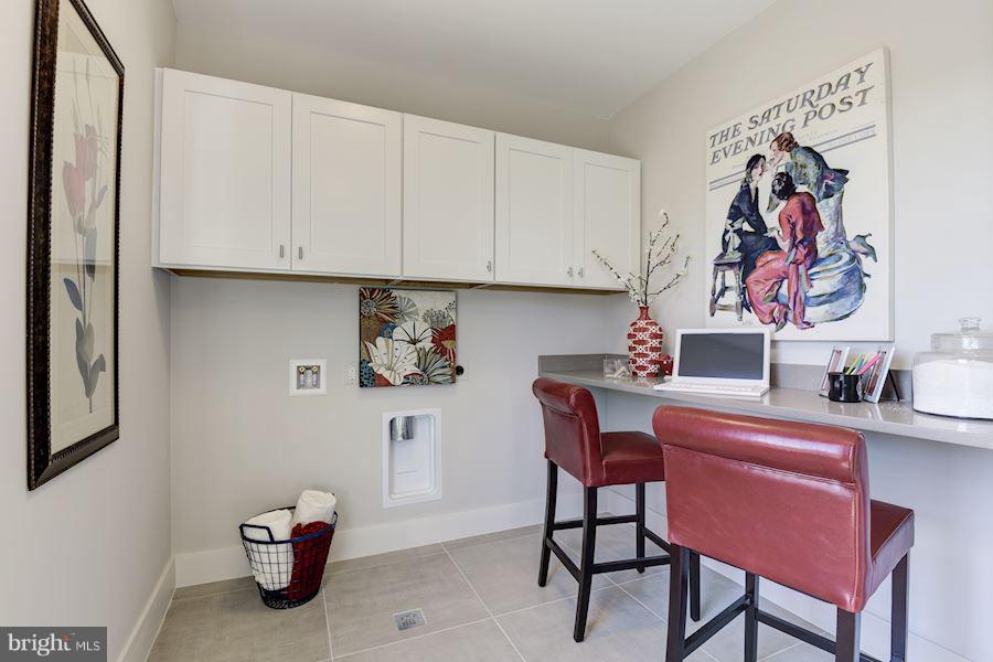 RIVERCREST - Residential