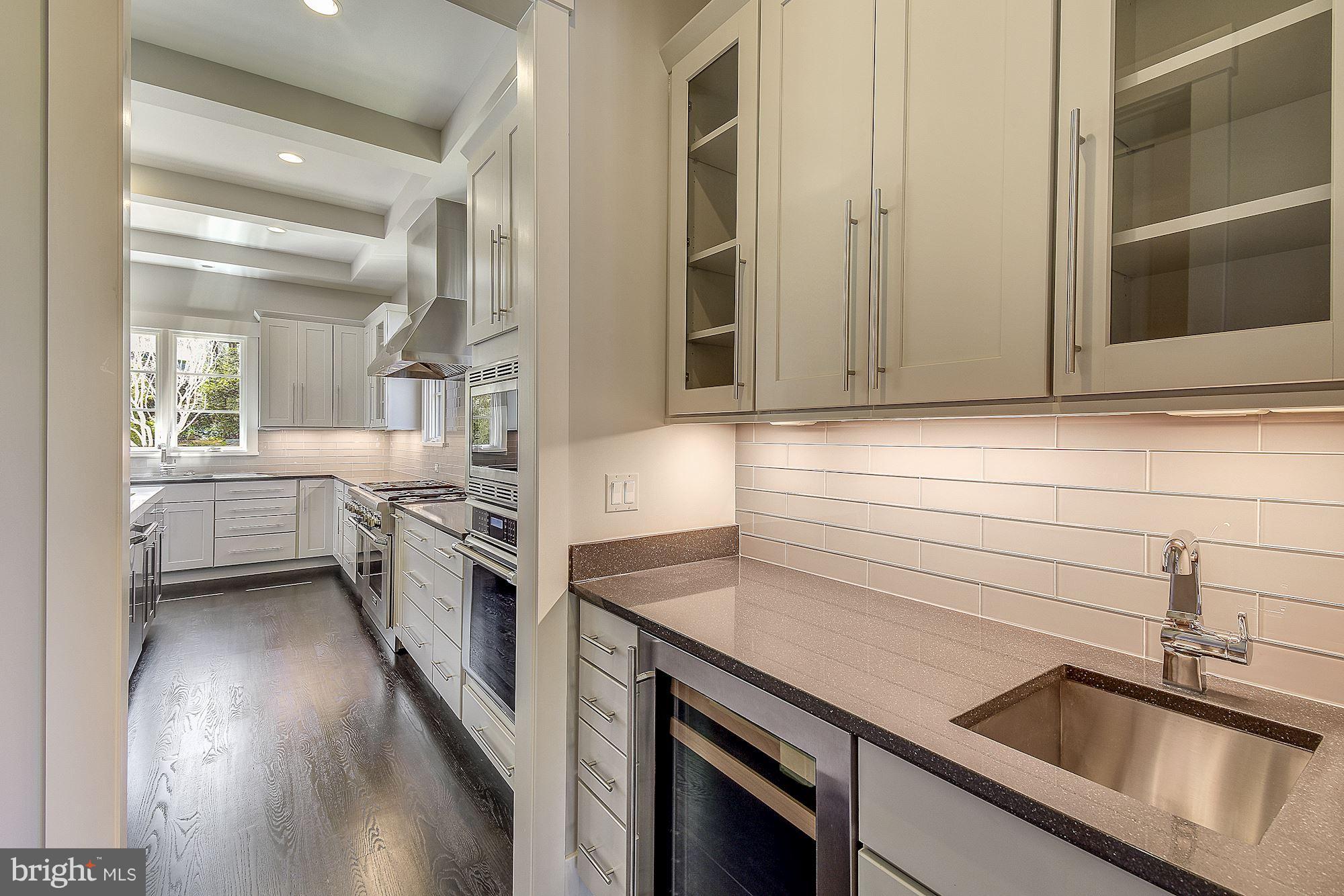 RIVERCREST - Residential