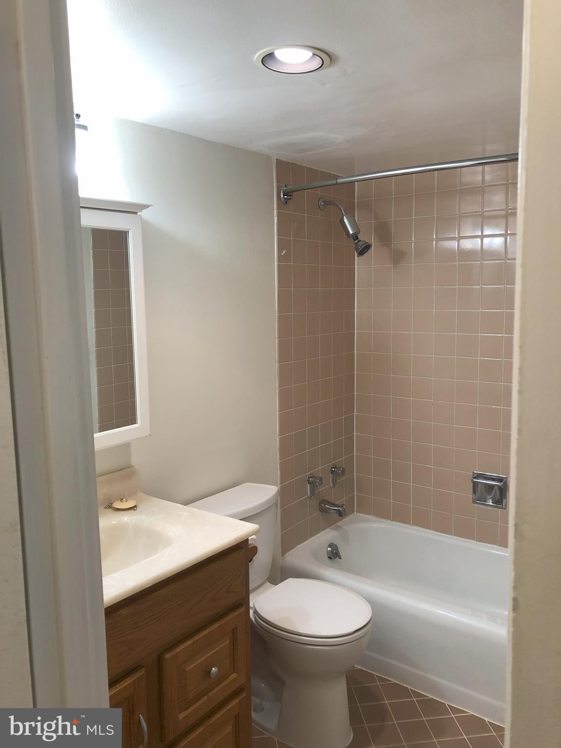 THE CHATHAM - Residential Lease