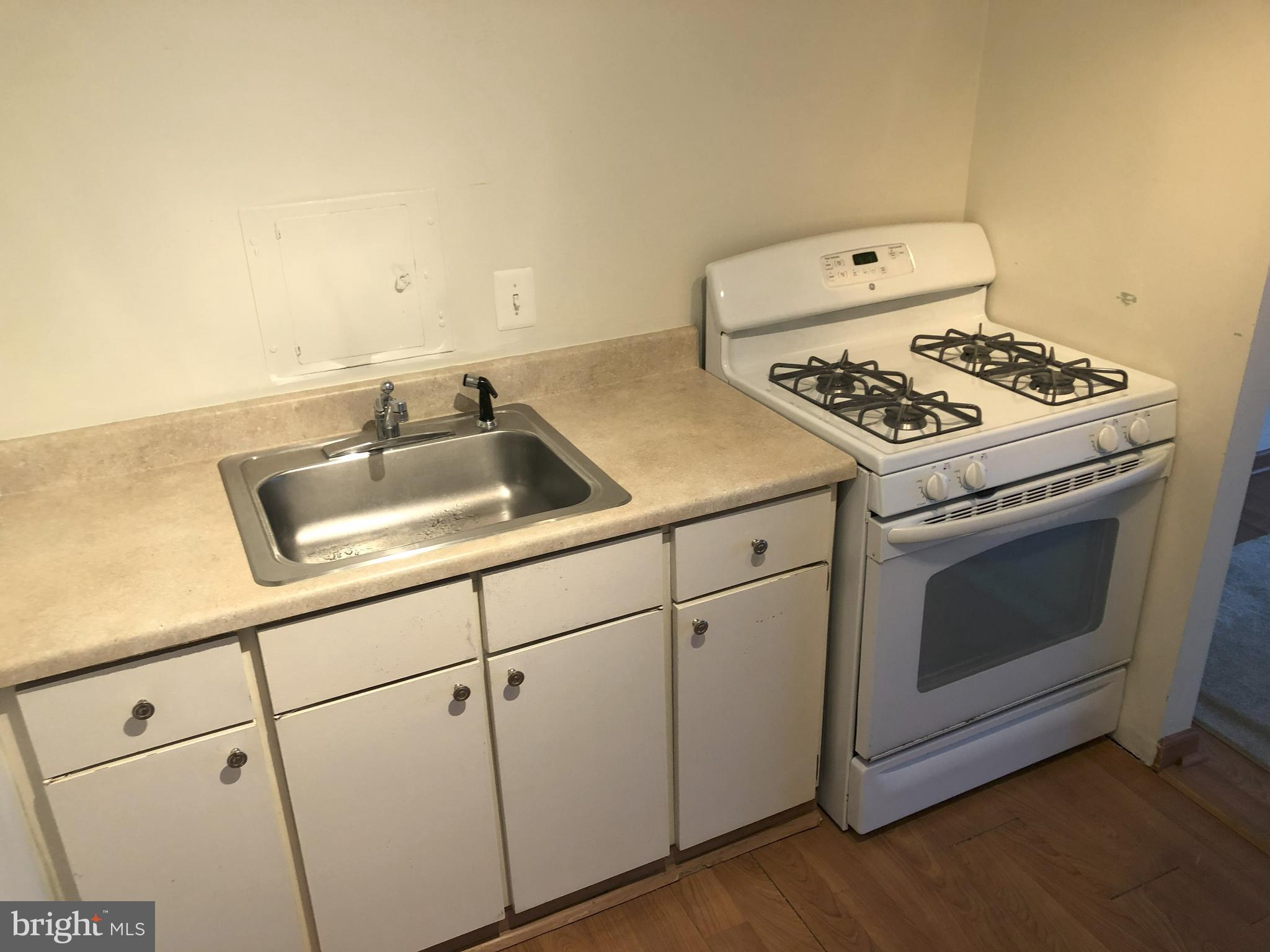 THE CHATHAM - Residential Lease