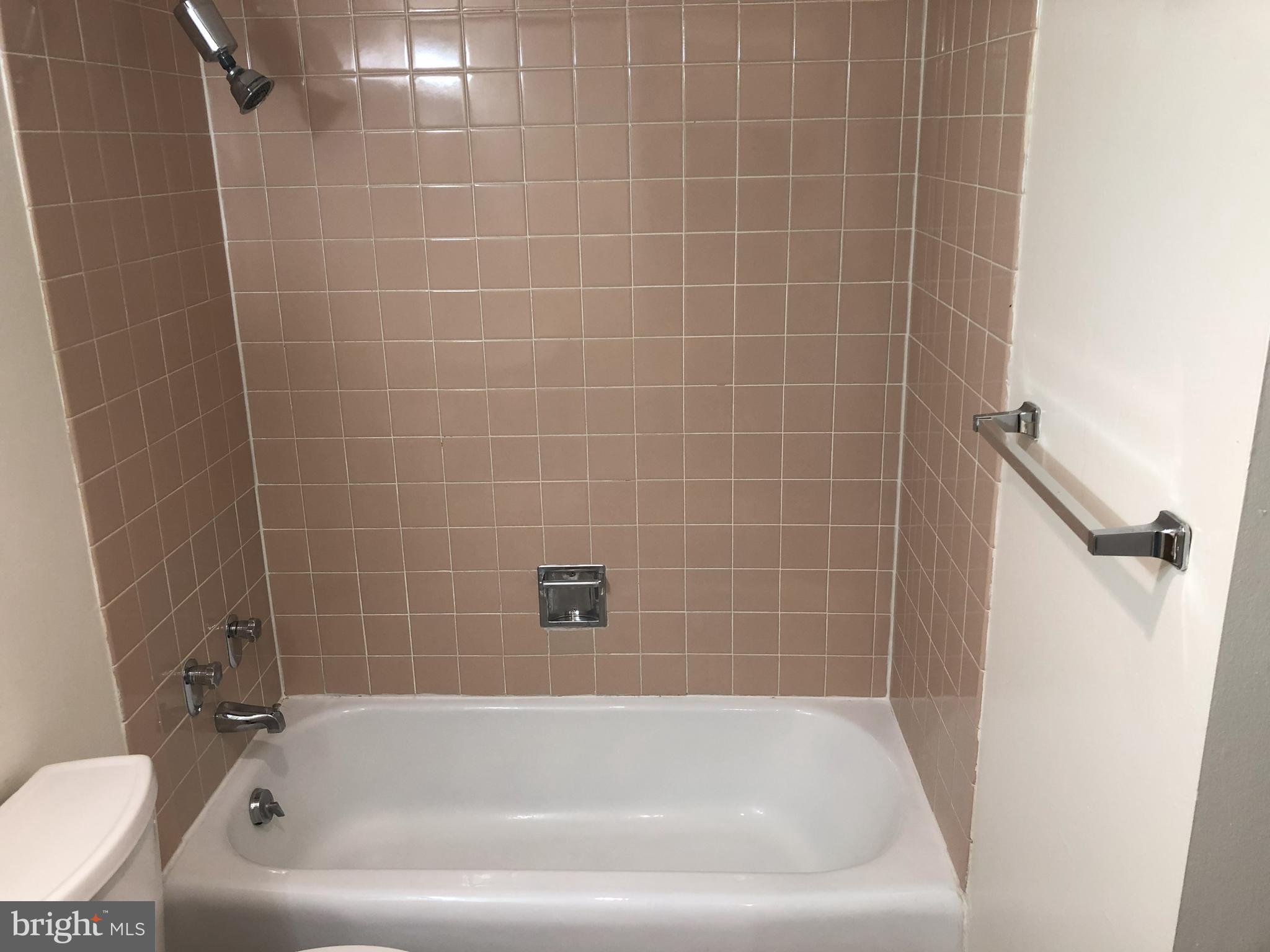 THE CHATHAM - Residential Lease