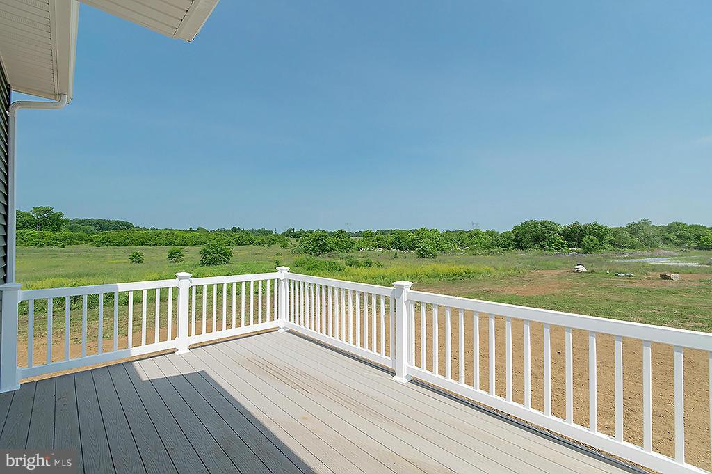 THE LAKES AT MARTINSBURG - Residential Lease