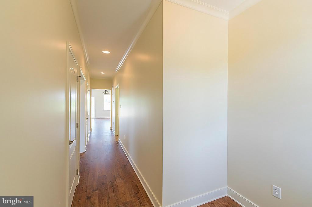 THE LAKES AT MARTINSBURG - Residential Lease