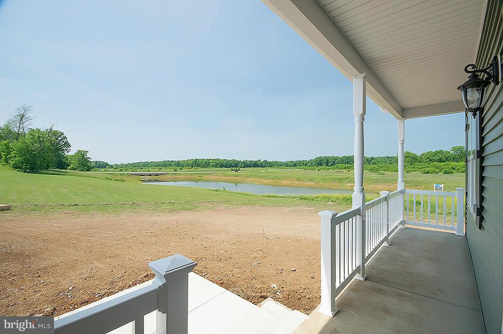 THE LAKES AT MARTINSBURG - Residential Lease