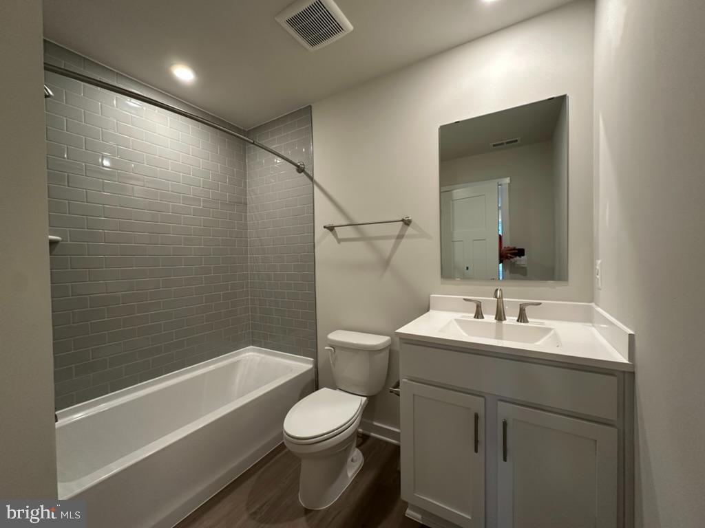 SOUTH BROOK - Residential