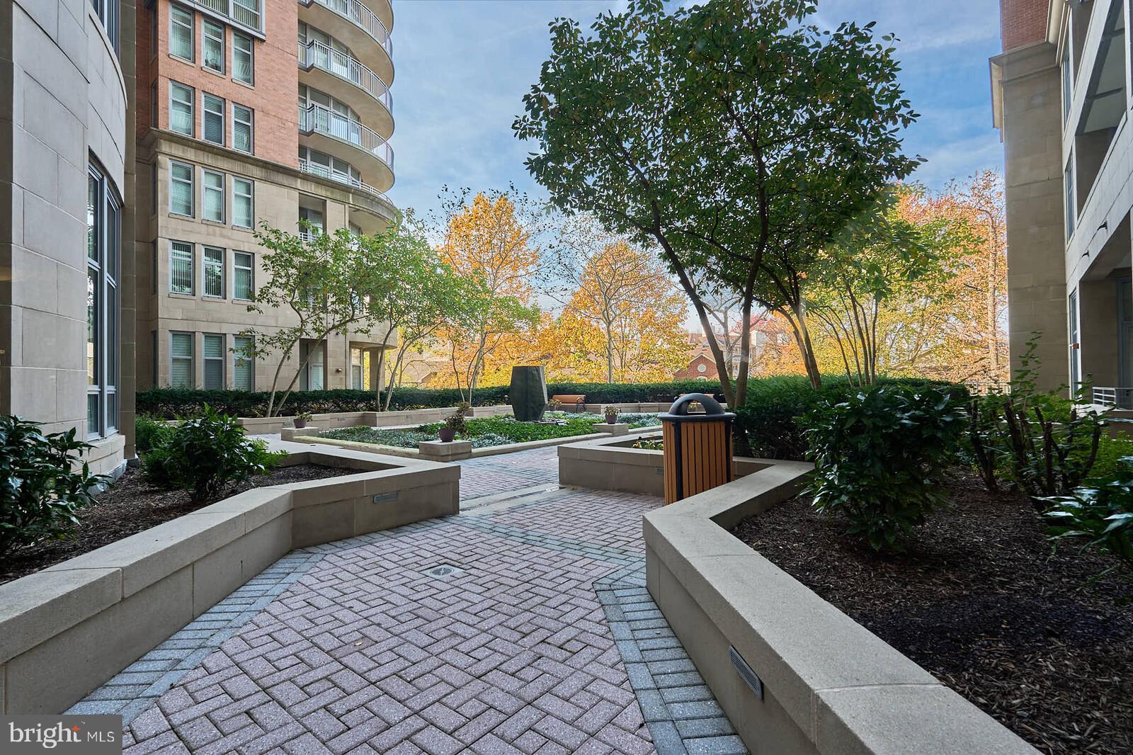 ONE PARK CREST CONDOMINIUM - Residential