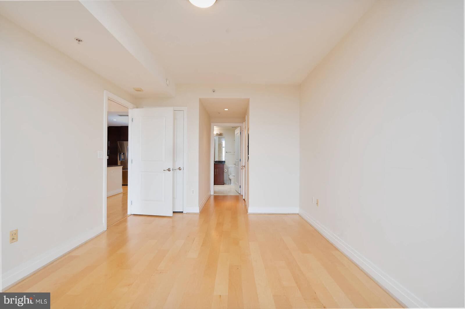 ONE PARK CREST CONDOMINIUM - Residential