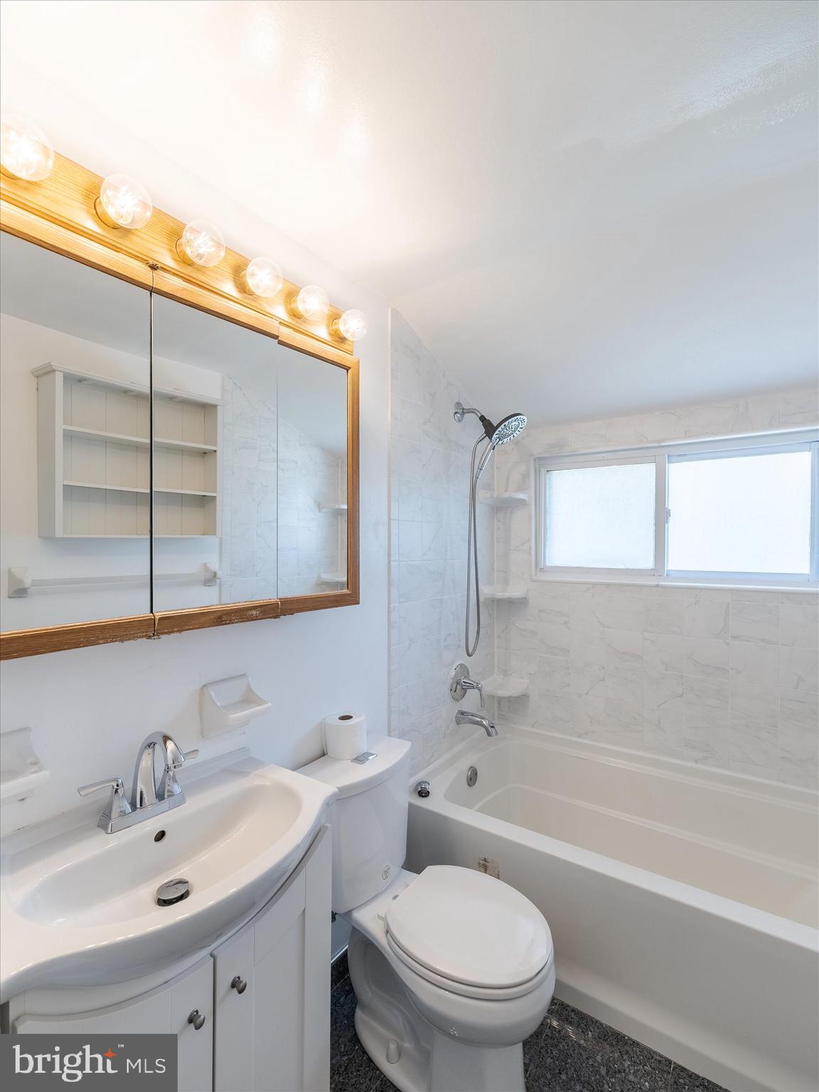 JUNEWOOD - Residential