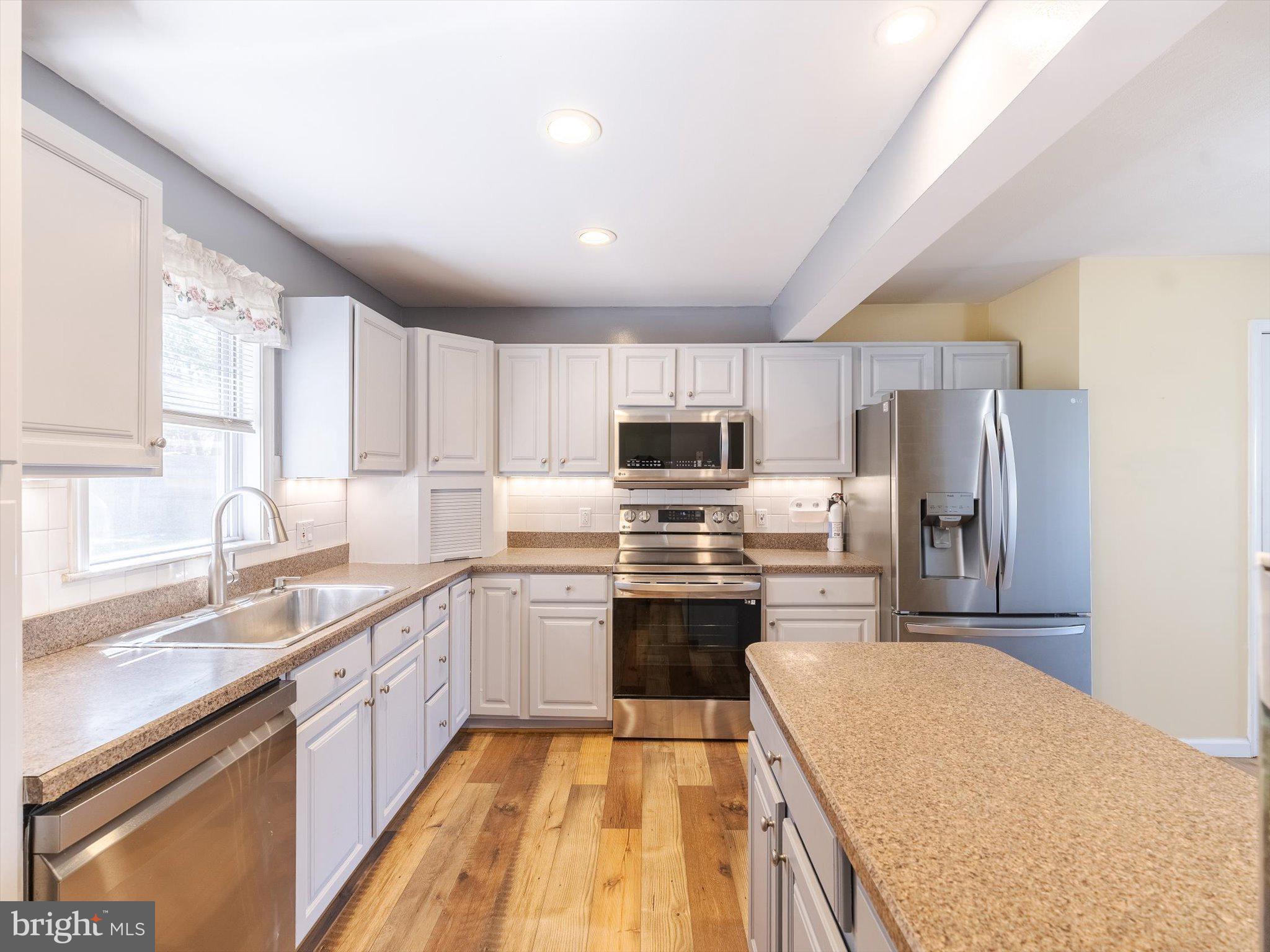 JUNEWOOD - Residential