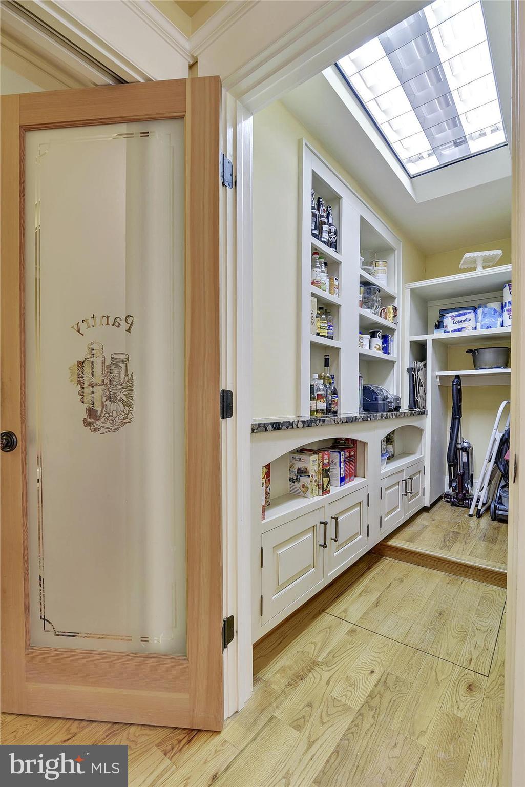 RAVENWOOD PARK - Residential