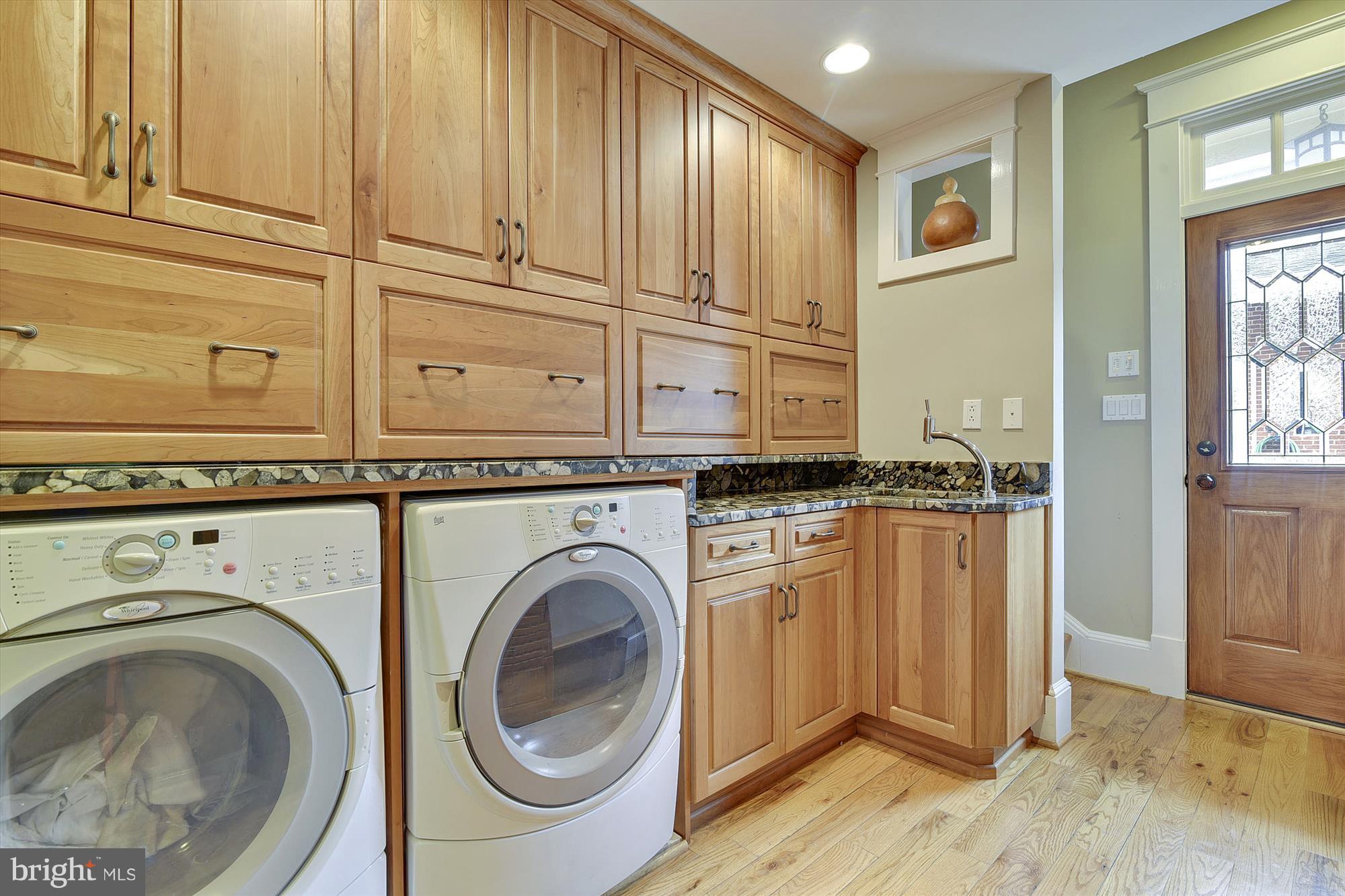 RAVENWOOD PARK - Residential