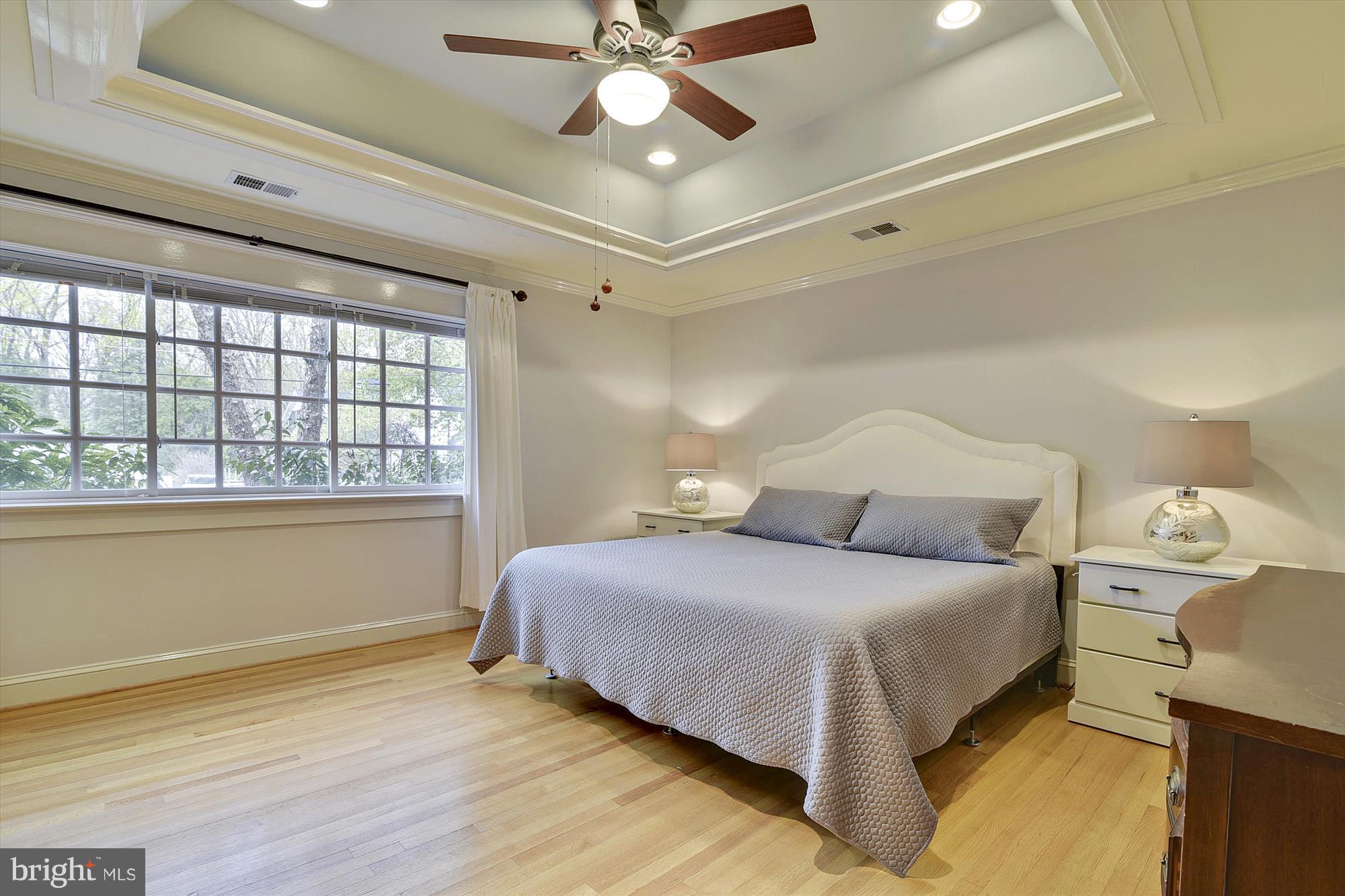 RAVENWOOD PARK - Residential