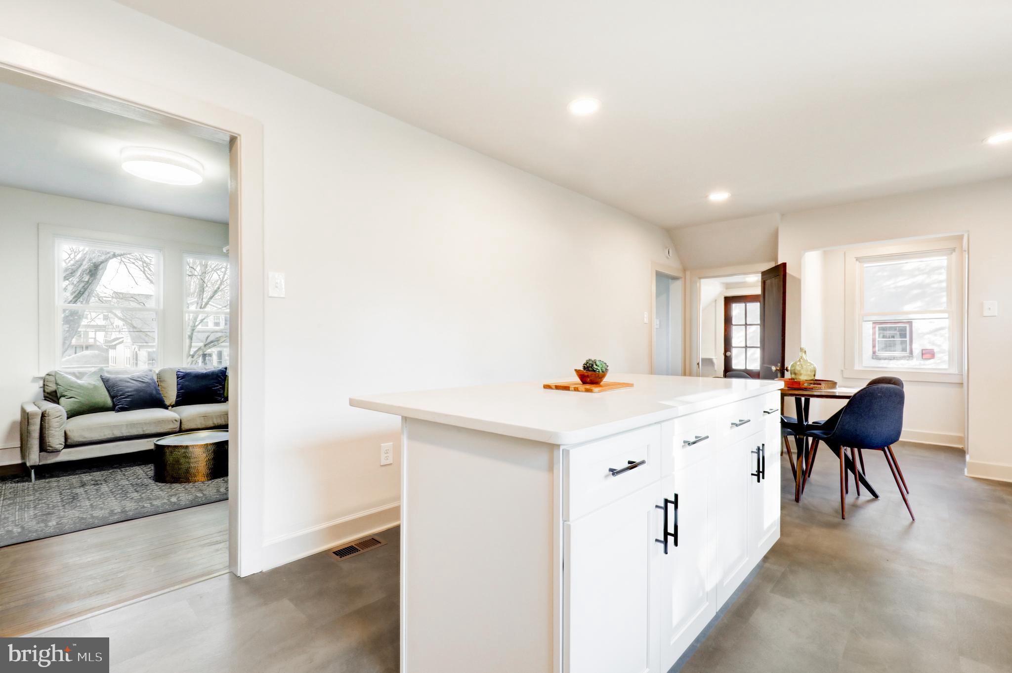 ABINGTON WOODS - Residential