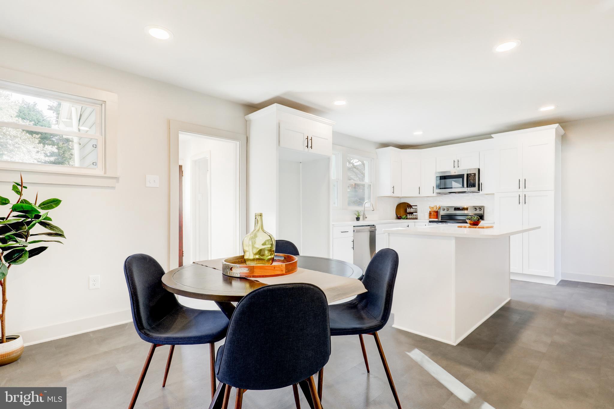 ABINGTON WOODS - Residential