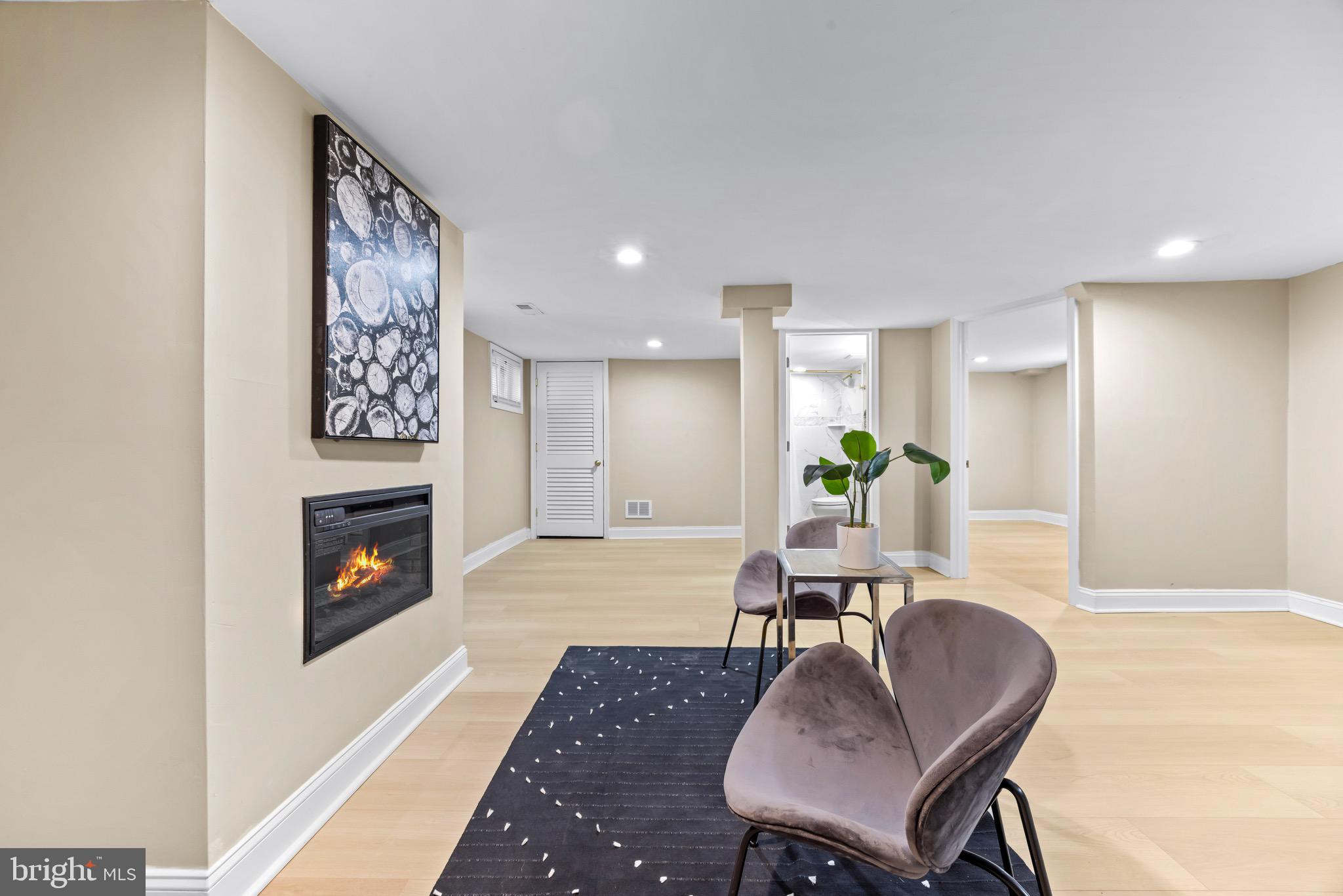 BEVERLY HILLS - Residential