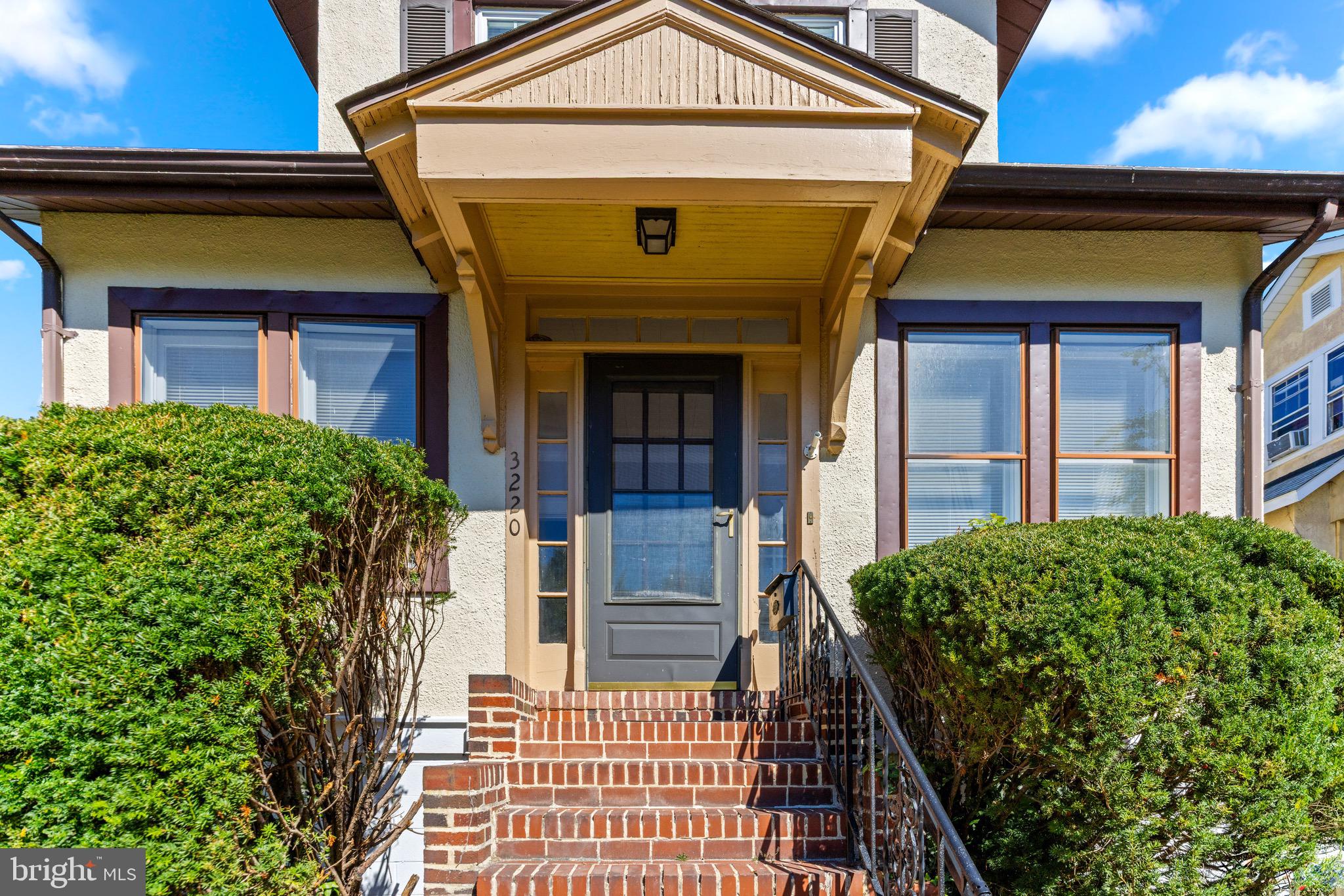 BEVERLY HILLS - Residential