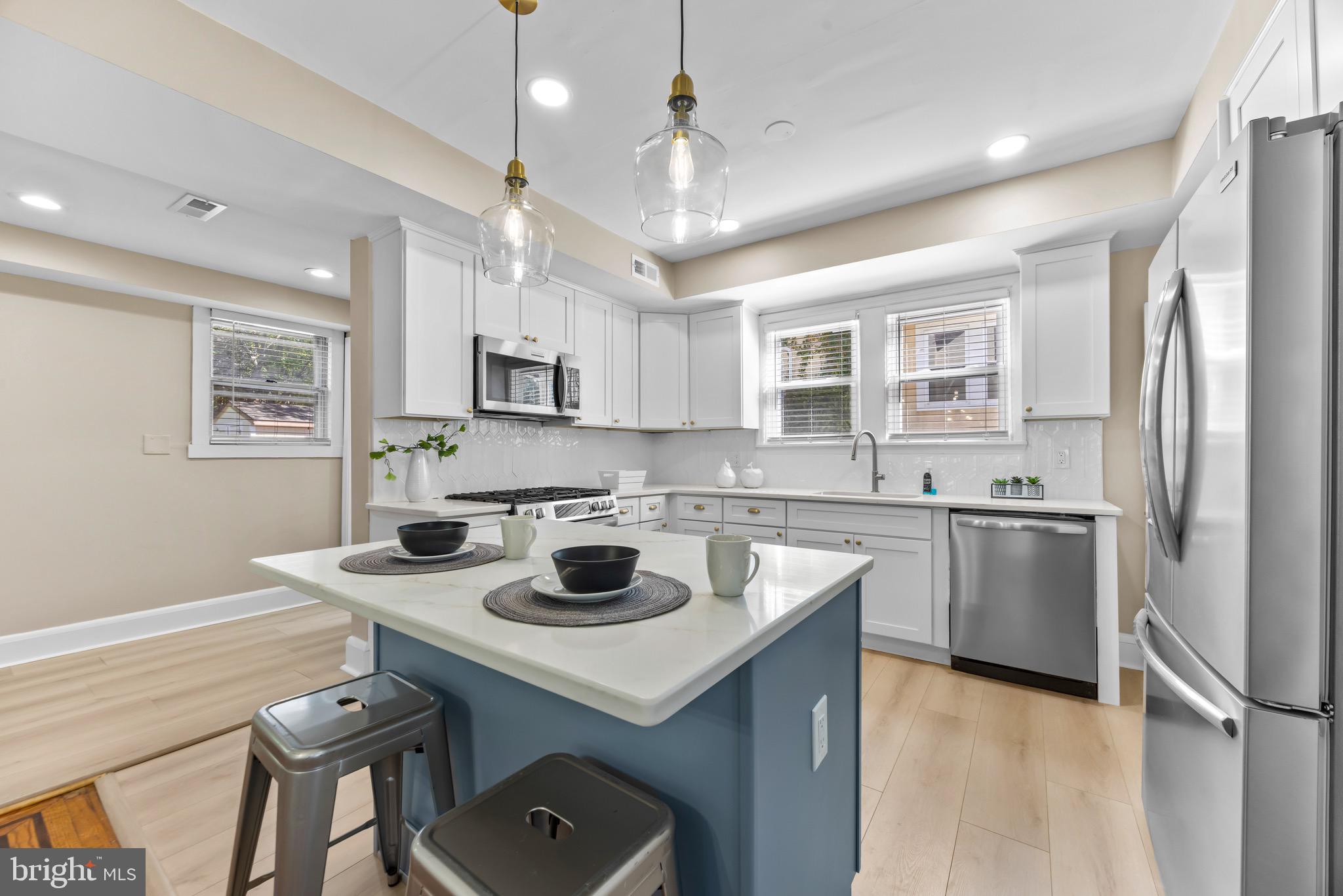 BEVERLY HILLS - Residential