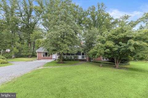 Photo of 2 Greenlea Drive, PIKESVILLE, MD 21208 (MLS # MDBC2162314)