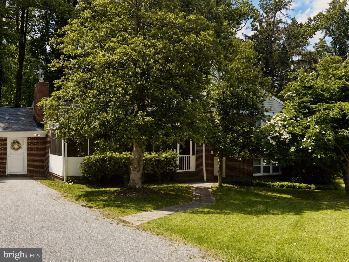 2 GREENLEA DRIVE